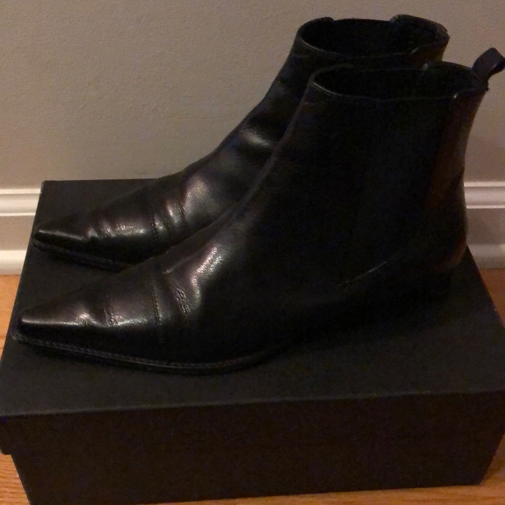 Fendi pointed toe Ankle boots vintage sz 36.5